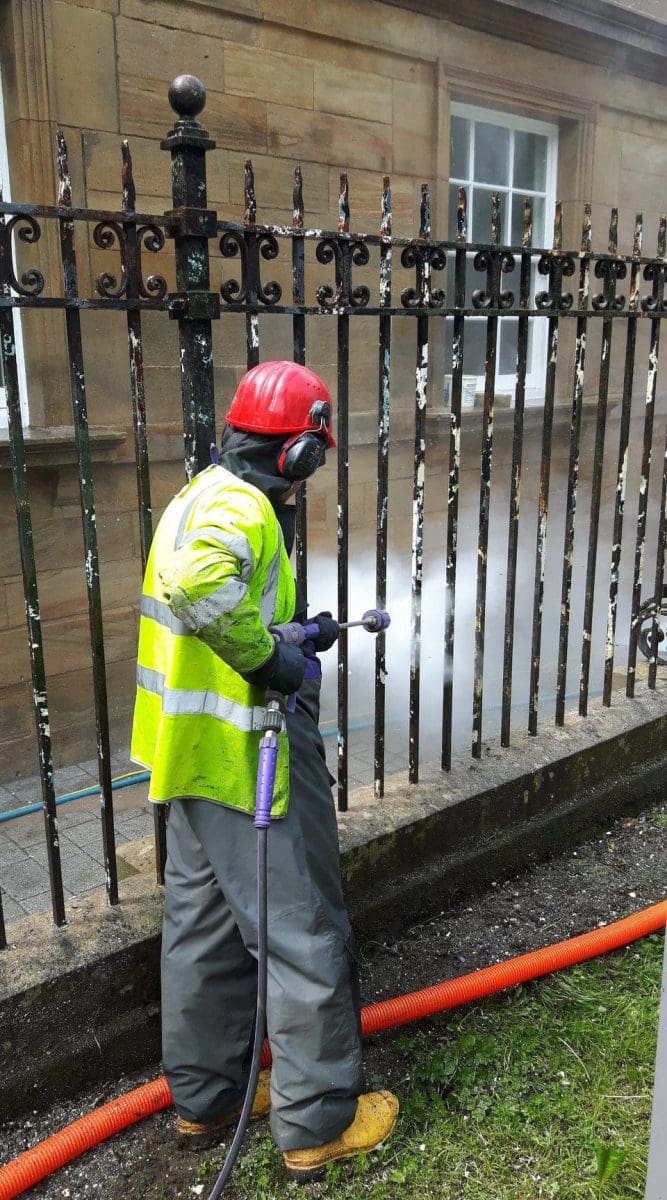 paint removal from listed railings using high pressure water jet
