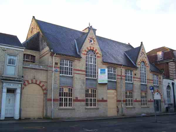 bakera - Greenleaf Contractors | Sandblasting And Pressure Washing | UK listed hull property after paint removal