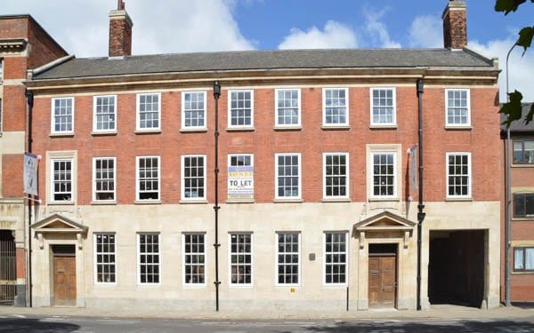 Improving Business Curb Appeal: A 2026 Guide to Commercial Property Restoration